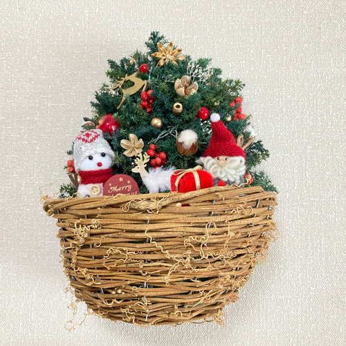 超早割クリスマス2025 壁かけカゴクリスマスツリーアレンジ