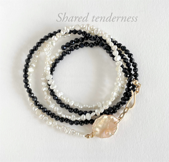 縼瑪瑙和淡水罌粟珍珠長項鍊，配上櫻桃色花瓣珍珠 第10張的照片