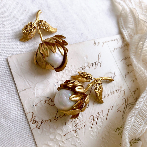 ✽ 雪アザミ ✽.｡.:* ヴィンテージ イヤリング【ピアスに変更可