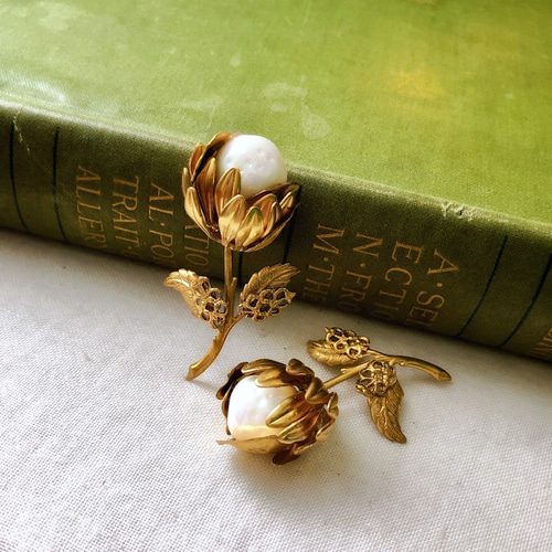 ✽ 雪アザミ ✽.｡.:* ヴィンテージ イヤリング【ピアスに変更可