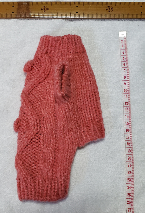 〈お年玉セール〉下記より2割引❤️犬用　手編み　濃いピンクのアラン模様編みセーター 4枚目の画像
