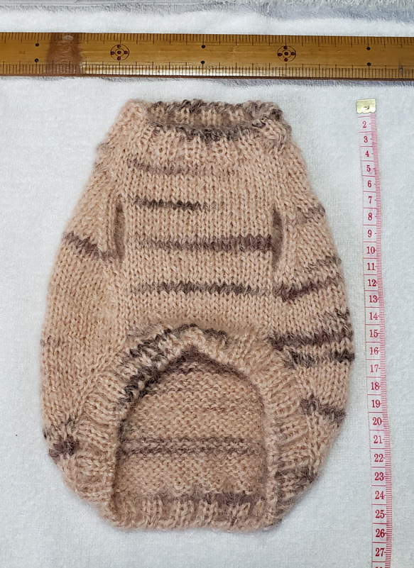 〈お年玉セール〉下記より2割引❤️犬用　手編み　トラトラピンクと茶色のセーター 3枚目の画像