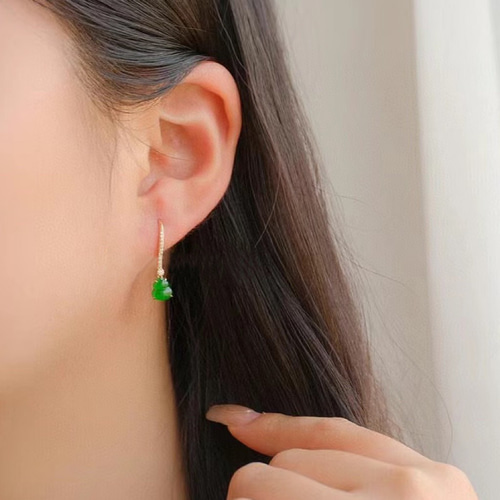 小物などお買い得な福袋 天然ダイヤモンド付きヒスイピアスk18 ピアス（フック・チェーン アクセサリー