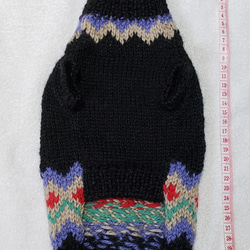 〈お年玉セール〉下記より2割❤️引犬用　手編み　黒地模様編みセーター 3枚目の画像