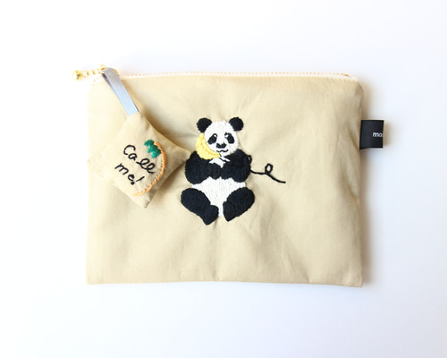 14㎝ファスナー〉もしもしパンダのふわふわ刺繍ポーチ ポーチ 手