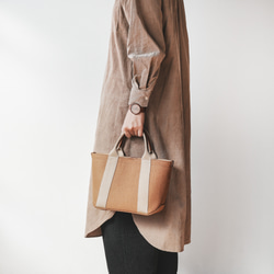 倉敷の綿麻帆布とヌメ革で仕立てた 丈夫で軽量なトートS ＜キャメル camel＞ 7枚目の画像