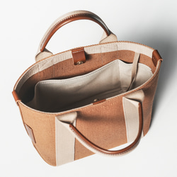 倉敷の綿麻帆布とヌメ革で仕立てた 丈夫で軽量なトートS ＜キャメル camel＞ 6枚目の画像