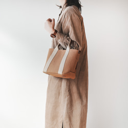 倉敷の綿麻帆布とヌメ革で仕立てた 丈夫で軽量なトートS ＜キャメル camel＞ 8枚目の画像