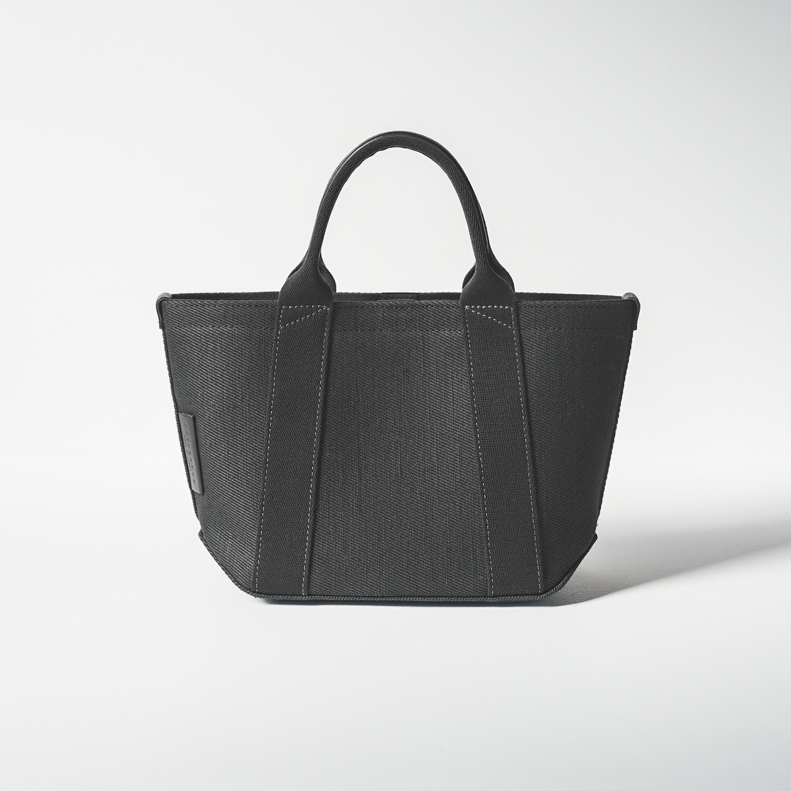 倉敷の綿麻帆布とヌメ革で仕立てた 丈夫で軽量なトートS ＜ブラック black＞