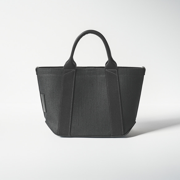 使用了輕量結實的棉麻帆布的托特包 S size 【 黑色 / black 】 第1張的照片