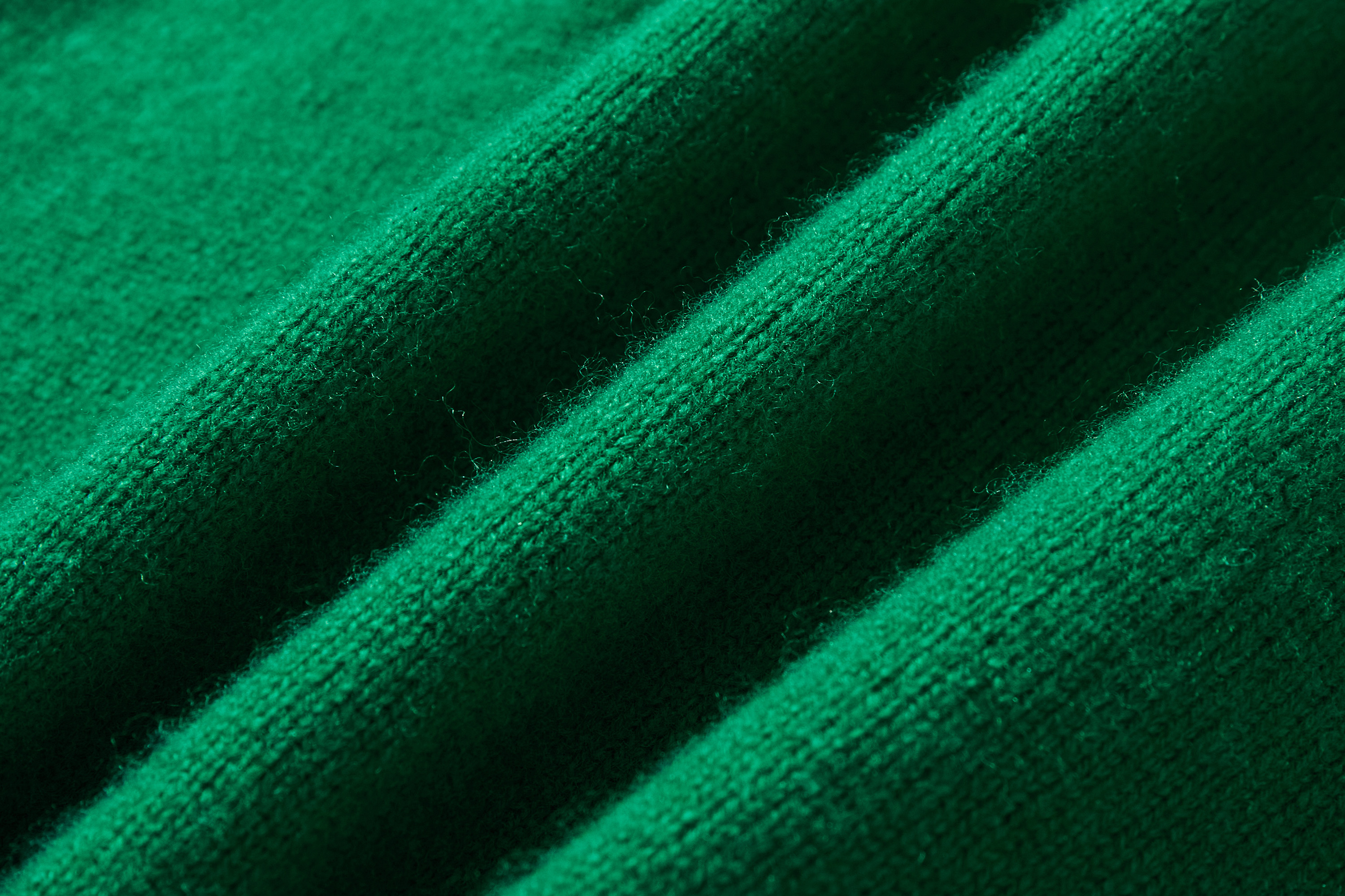 毎日だって着たくなる メリノウールを100％使用セーター　プルオーバー　グリーン　231102-4