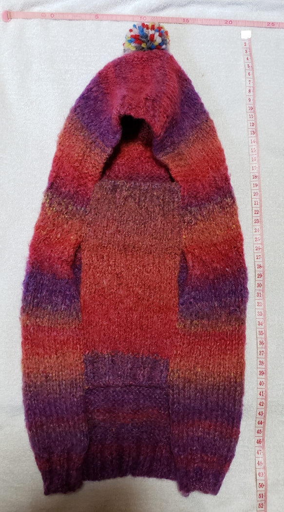 〈お年玉セール〉下記より2割引❤️犬用手編み　赤ピンク紫系柄編みポンポン付きセーター 3枚目の画像