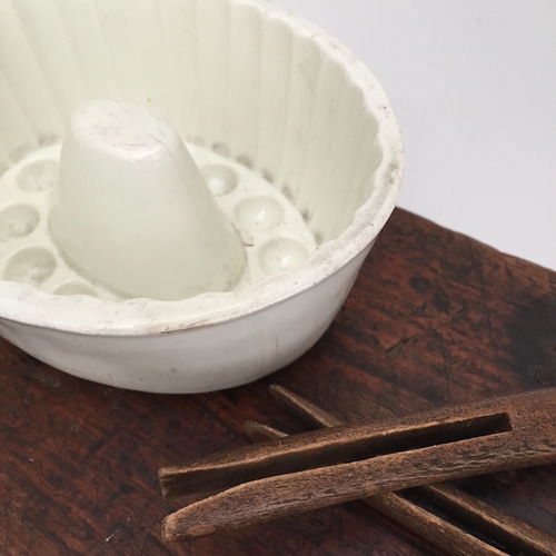 アンティークゼリーモールド 陶器のゼリー型 白の器 イギリス パーティ