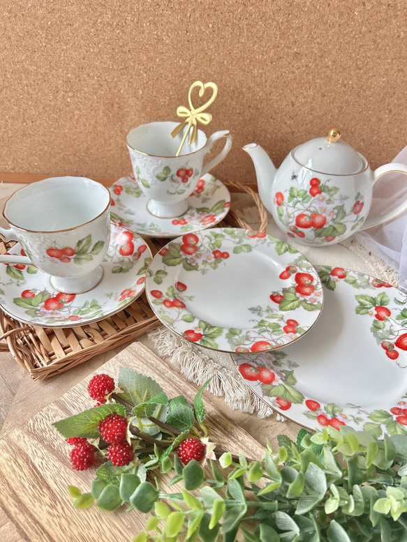 【nanana さま】old pottery ❀ふんわりしっぽ赤茶色の リスさん nanana さま】old pottery ❀ふんわりしっぽ赤茶色の リスさん