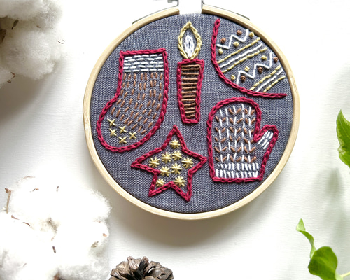 クリスマスのプレゼントにも⭐︎刺繍枠を使った壁飾り (赤