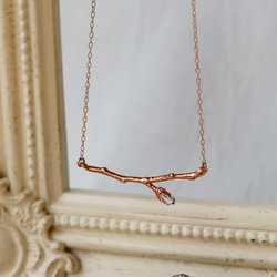 原石ダイヤモンドクォーツの小枝ネックレス 1枚目の画像