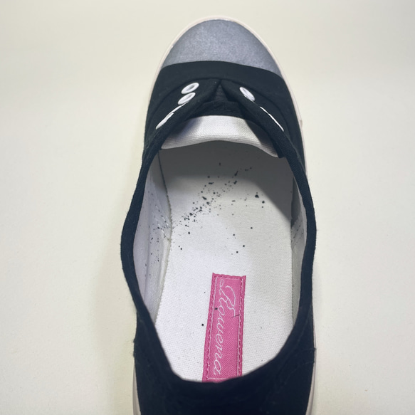 ◆「有理由的特別商品」3,980日圓 → 3,180日圓・24.0cm ◆銀色腳趾懶人鞋（孔眼版） 第7張的照片