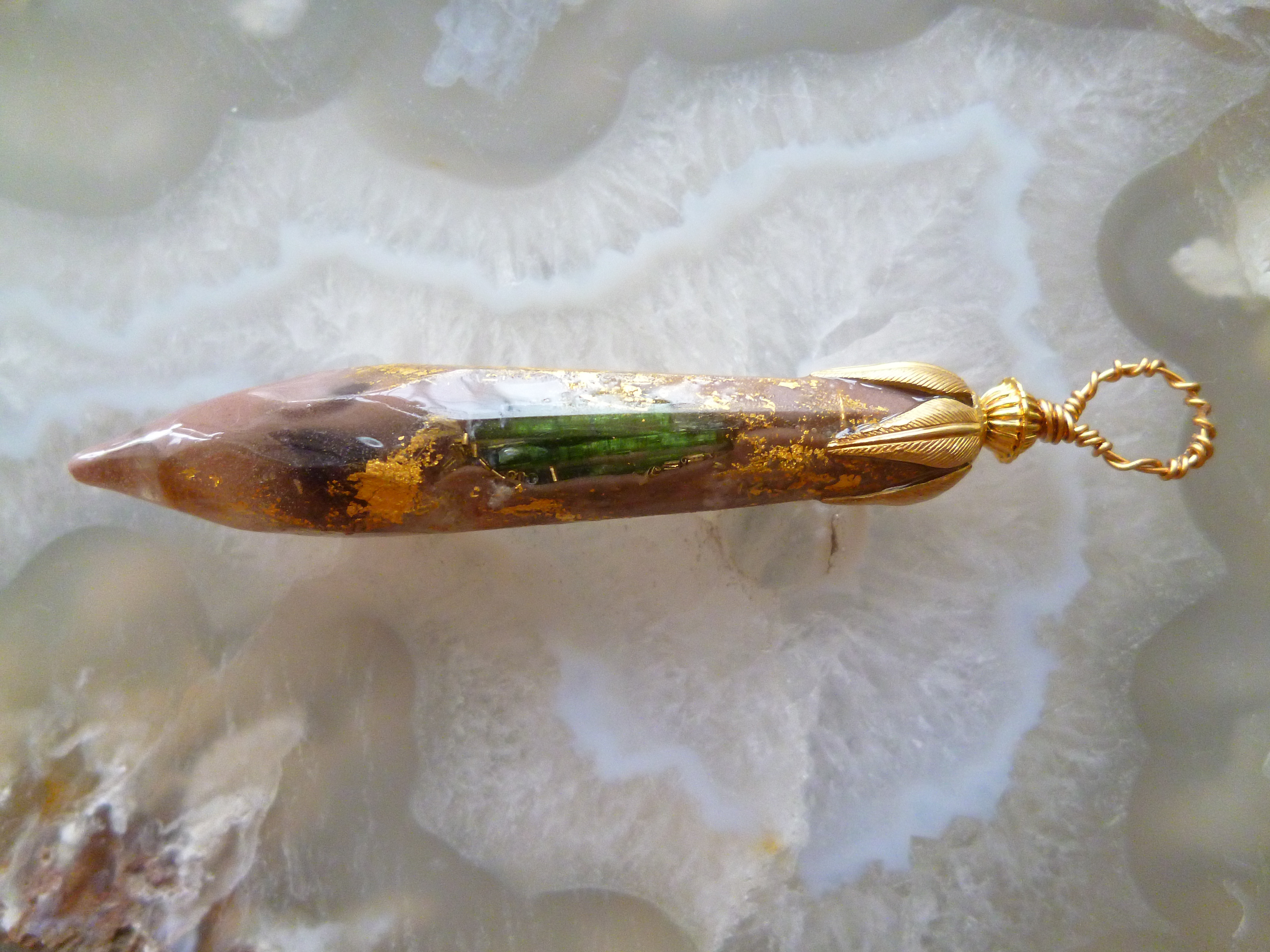 おまもりネックレス「亜麻色のテーマ」　ガーネット×金 モンド アメジスト