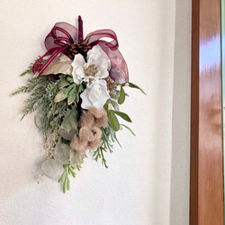 クリスマス　スワッグ　リース　壁掛け　ドアリース　アーティフィシャルフラワー　造花　ハンドメイド　インテリア　冬 4枚目の画像