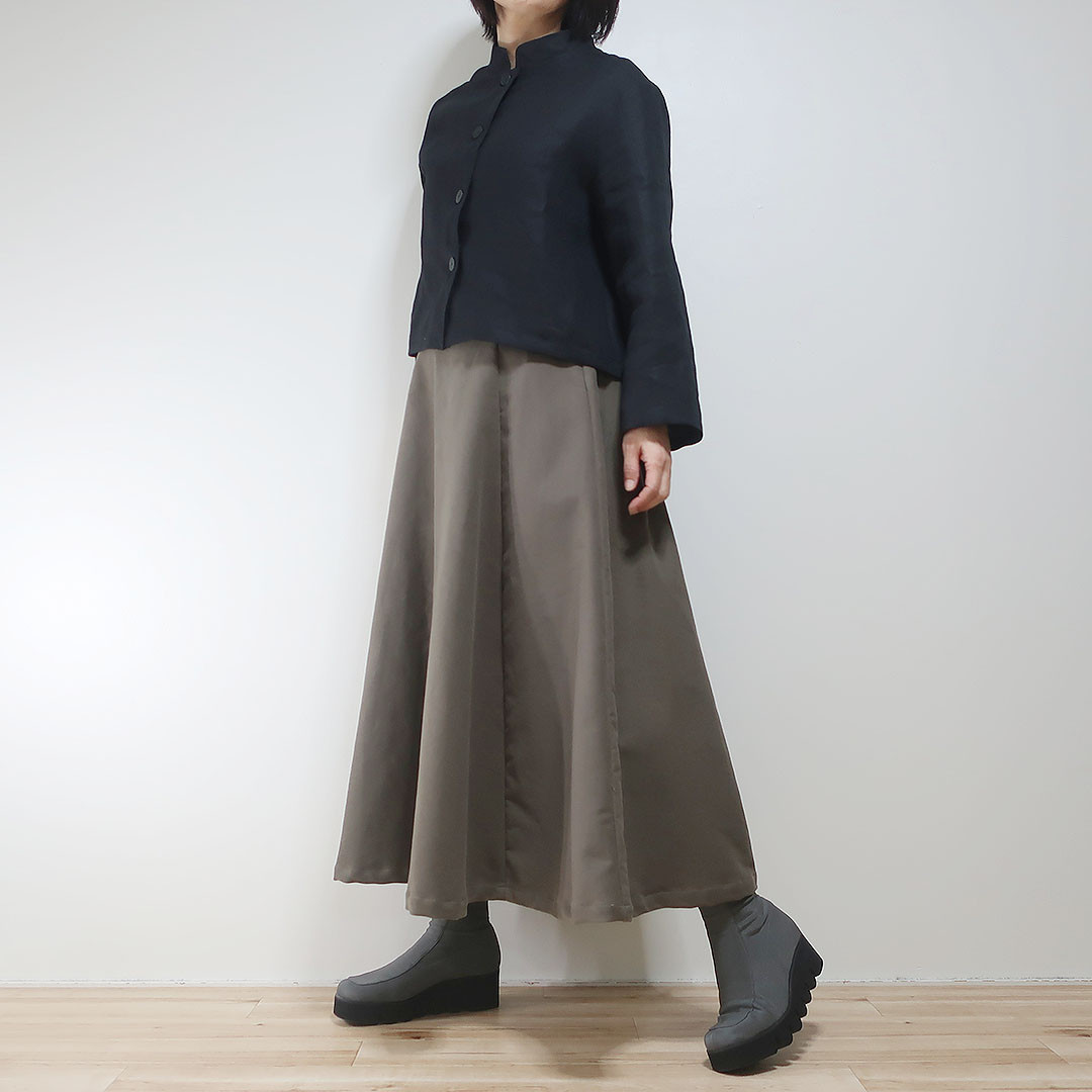 フォーマルにもなる麻の余裕　入学式・卒業式　スタンドカラージャケット（リネンツイル／２サイズ）