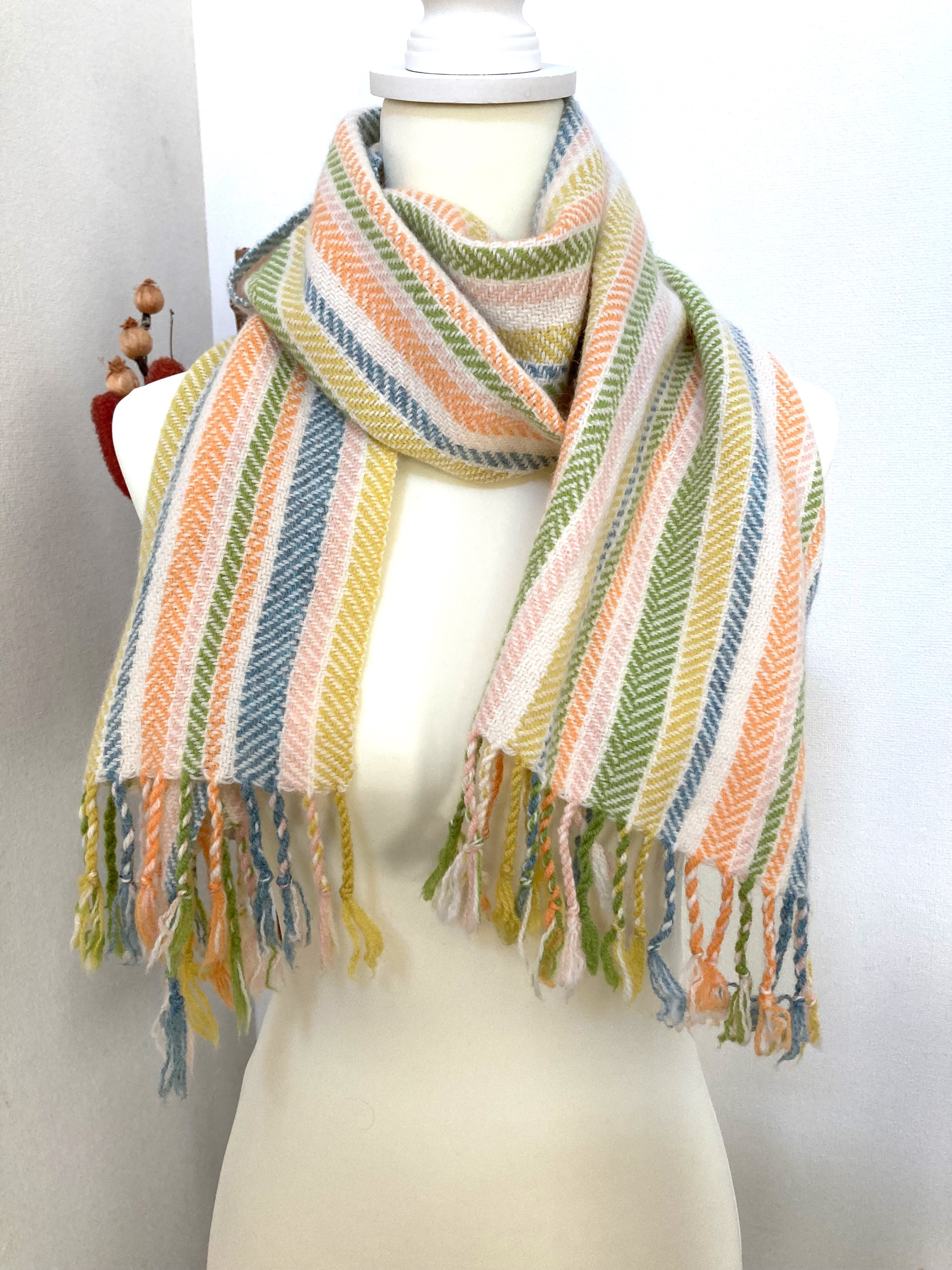 [15]Ｒ&Ｒラムウールのよろけ杉綾のマフラー　　カラフル