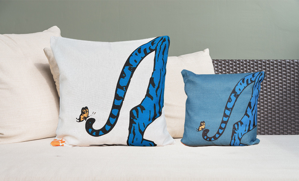 森のクッション blue tiger's butt design -ヒノキの香り-