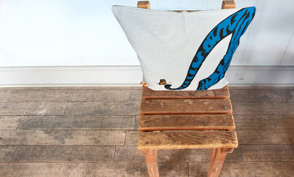 森林抱枕 藍色虎屁股圖案 - 檜木香 - 第3張的照片