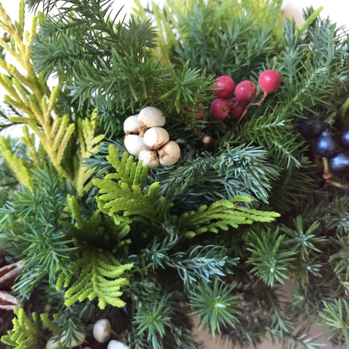 自然素材100％フレッシュ＆ドライフラワー フレッシュグリーンと木の実