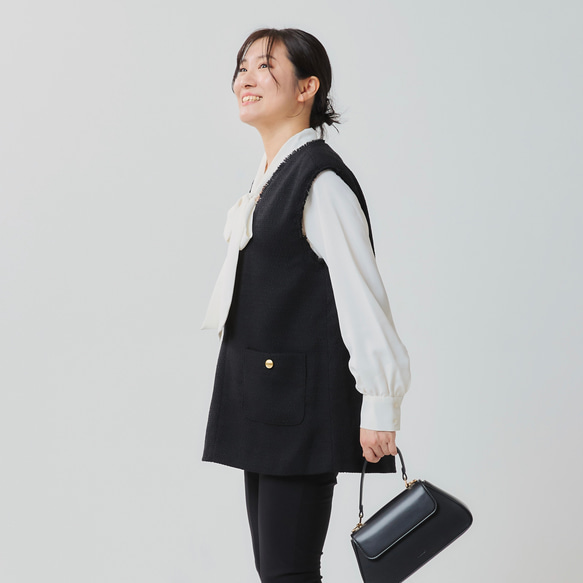 【ふんわり軽いVツイードライクベスト】裏地付き フリンジ 金ボタン　フォーマル　ブラック　再販 4枚目の画像