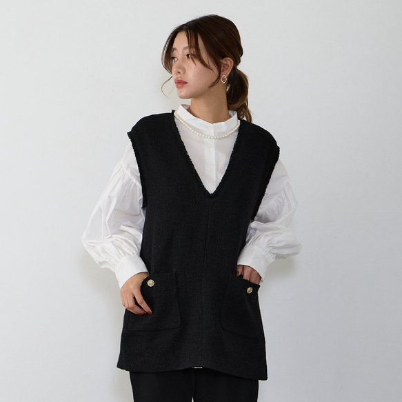 【ふんわり軽いVツイードライクベスト】裏地付き フリンジ 金ボタン　フォーマル　ブラック　再販 1枚目の画像