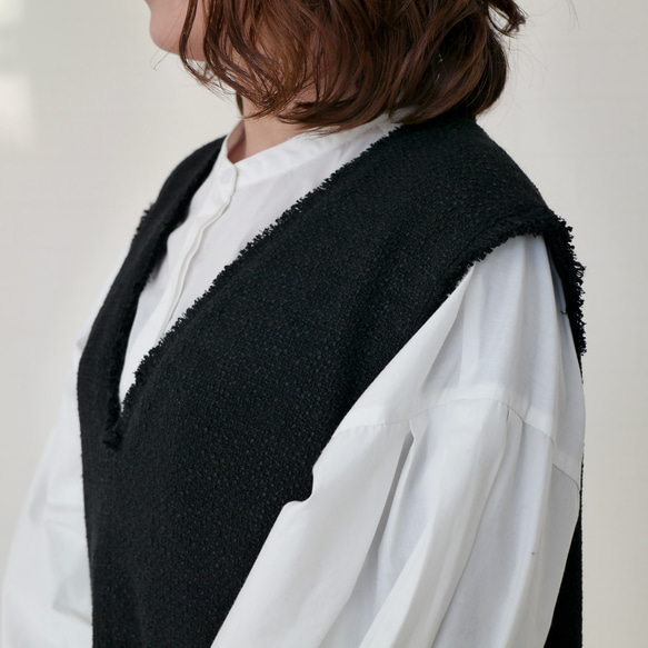【ふんわり軽いVツイードライクベスト】裏地付き フリンジ 金ボタン　フォーマル　ブラック　再販 8枚目の画像