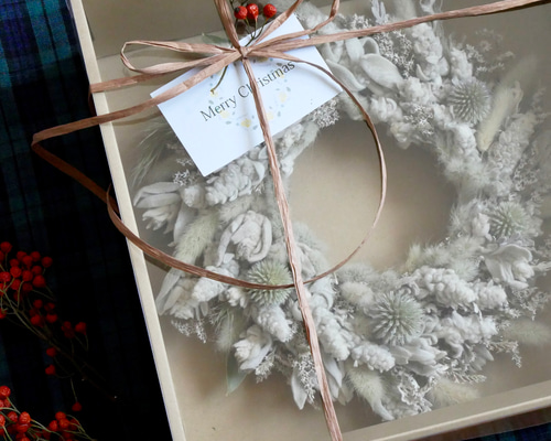 受注制作森の雰囲気リース 受注制作】森の三日月リース プリザーブドフラワー chainon 通販