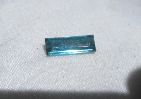 N.90002 ネオンインディゴライトトルマリン・ルース 最高品質のブルー　リングやペンダントヘッドに 1枚目の画像