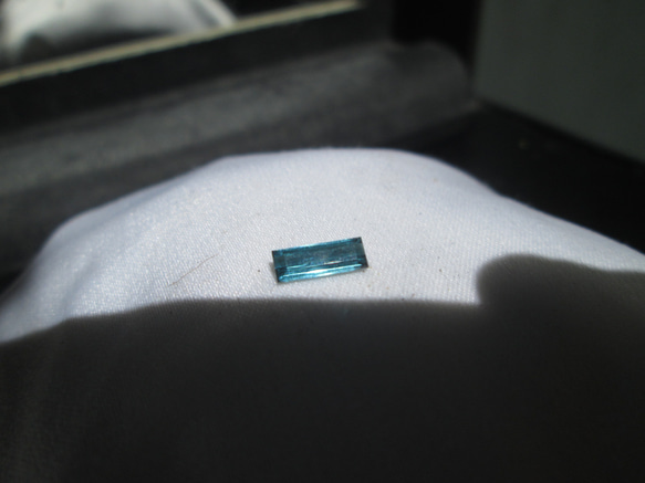 N.90002 ネオンインディゴライトトルマリン・ルース 最高品質のブルー　リングやペンダントヘッドに 3枚目の画像