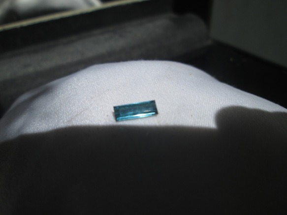 N.90002 ネオンインディゴライトトルマリン・ルース 最高品質のブルー　リングやペンダントヘッドに 4枚目の画像