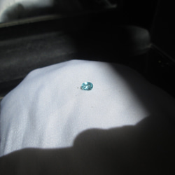 N.90004 0.2Ct バターリャ産のパライバトルマリン・ルース 伝説のプールサイドブルー 希少で上質　鑑別付 2枚目の画像