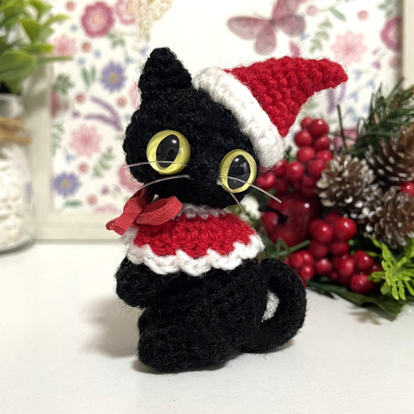 【選べるカラー】黒猫ちゃんのクリスマス☆あみぐるみ＊受注製作品 1枚目の画像