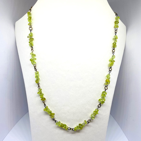 グリーンの天然石をふんだんに使用した 金古美ネックレス＆ブレスレットの2点セット 2枚目の画像