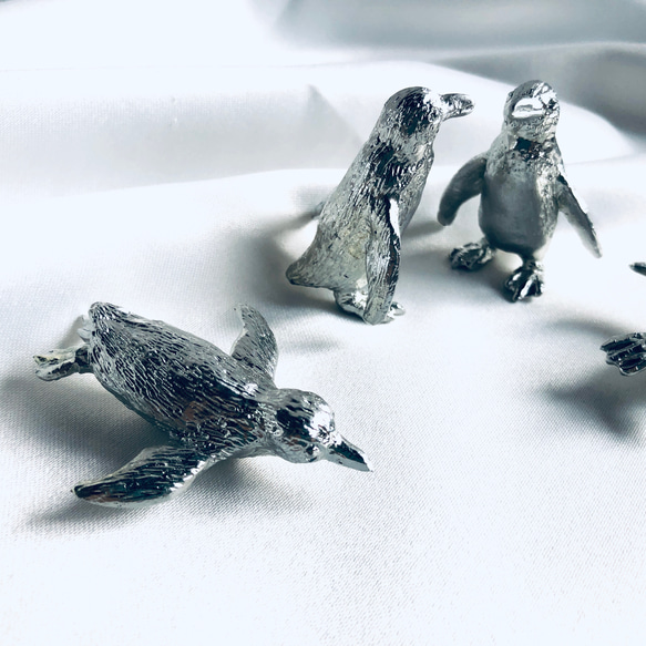 ペンギン　錫製動物シリーズ　植木鉢や本棚に 1枚目の画像