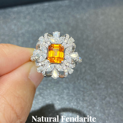 ラペルピン　襟章　モアサナイト　人工ダイヤ　2カラット　鑑定書付　高級 163367903_o2.jpg?