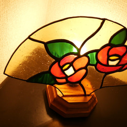 *✴︎:.｡.: 椿の花デザインのファンランプ　ステンドグラス　 10枚目の画像