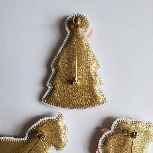 専用　ビーズ刺繍ブローチ　ハンドメイド　クリスマス 専用 ビーズ 刺繍ブローチ ハンドメイド クリスマス 専用 ビーズ刺繍