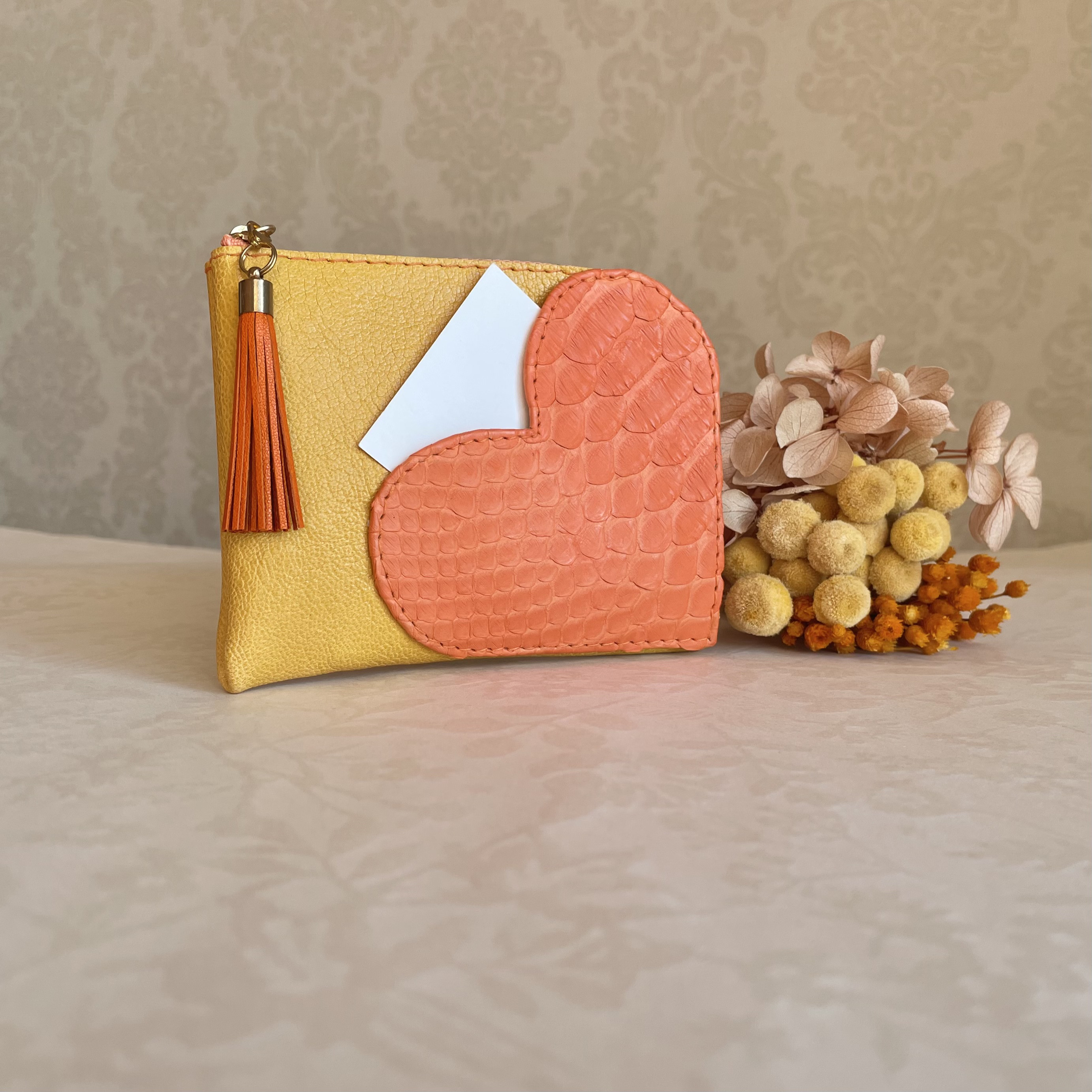 ミニ財布 　 L字ファスナー　パイソン ♡ハートモチーフ♡ イエロー&オレンジ ミニ財布 ♡ハートモチーフ♡ 　 イエロー&オレンジ L字ファスナー　パイソン