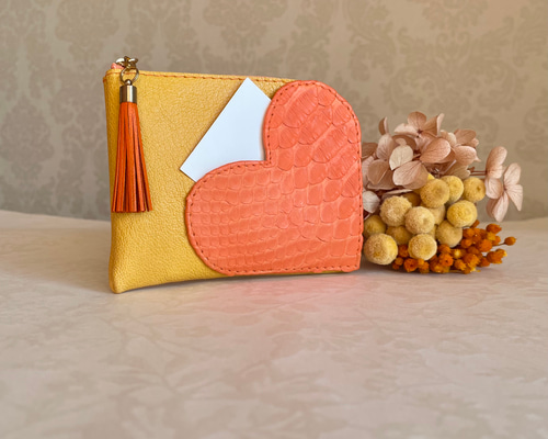 ミニ財布 　 L字ファスナー　パイソン ♡ハートモチーフ♡ イエロー&オレンジ ea4954f19c7fae15206fa438d6d525