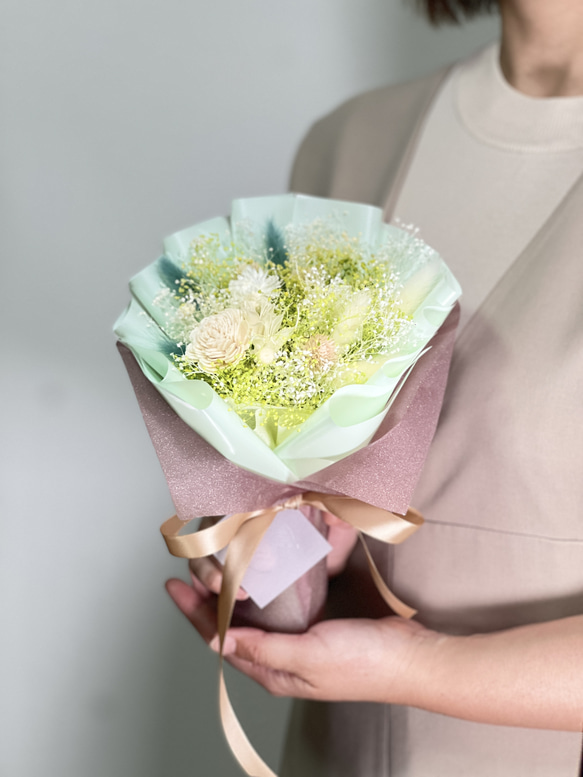 【ウェディング・誕生日ギフト】プリザーブドブーケ(グリーン Sサイズ) 韓国ラッピング プリザーブドフラワー 花束 緑 3枚目の画像