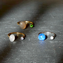 ラピスラズリ×クリスタルとレインボームーンストーンのフォークリング　サージカルステンレス　地球　月　シンプル　青 10枚目の画像