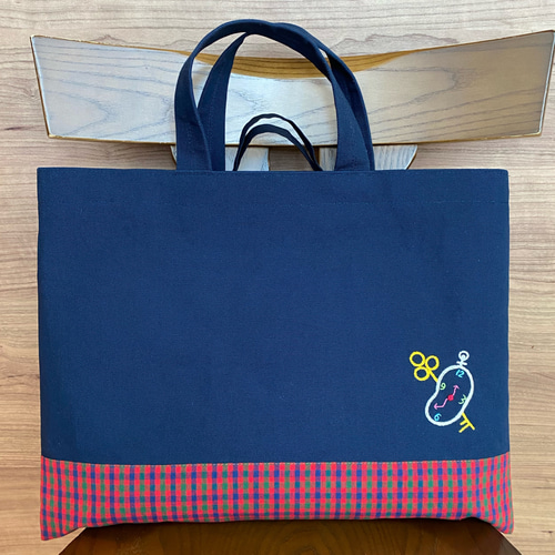 受注制作】不思議な国のアリス お受験バッグ フェルトアップリケ