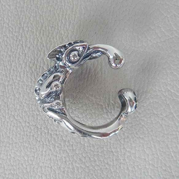 ELCAMI / カメレオンピアス シルバー カメレオンイヤーカフ シルバーアクセサリー カメレオン 爬虫類 動物