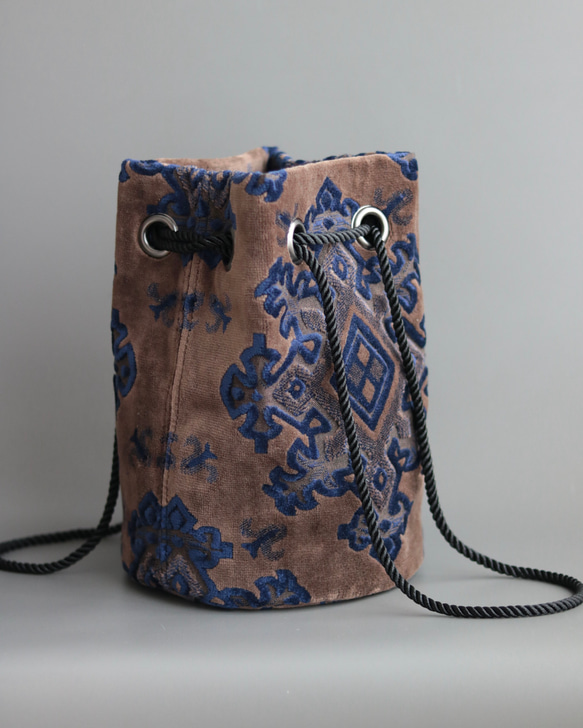 金華山織 ジャガードパイルファブリック　 巾着バッグ（ダークブラウン） 7枚目の画像
