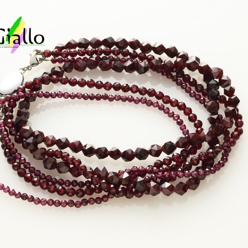 ハンドメイド ネックレス 3つのガーネット dabfdf5c6b90e29f202849669ad9f3